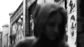 سامحني حين أسجد وبالي م نشغل وسامحني حين أتوب وأعود للذنب فليس لي ملجأ غيرك يا الله 