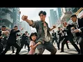 Download Lagu 2025最新動作電影：小女孩被黑衣打手挾持搶走，沒想到父親竟是拳王高手，一路打穿惡霸大本營成功救出女兒！