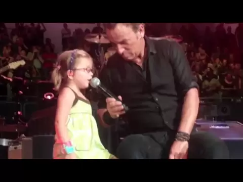 Download MP3 Bruce Springsteen - 4yr old sings Waitin on a Sunny Day - Los Angeles 4/27/12
