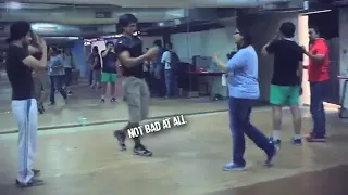 كواليس اغنية من فلم شاروخان وديبيكا 