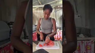 Le voy a demostrar a mi hermano que yo sí sé cocinar