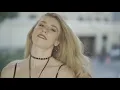 Download Lagu hot blonde photography walking on the street