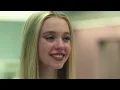 stan twitter cassie from euphoria crying and smiling in the mirror