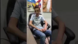 مؤثر طفل اول مرة يسمع مع  انشودة كن راضيا   دندنها