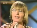 Download Lagu John Denver with Taffy Nivert - Okie from Muskogee (1973)