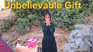 the cameramans unbelievable gift shocked a homeless mother