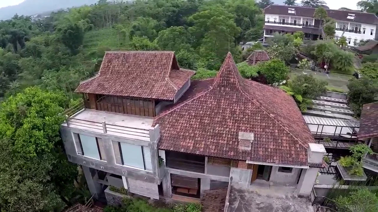 GREEN HOUSE TERSEMBUNYI DI KAMPUNG LUMBUNG KOTA BATU - EP 45