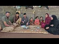 Download Lagu Joint effort: Muhammad to build a house