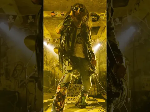 "Tarantula" music video out now! 🕷️