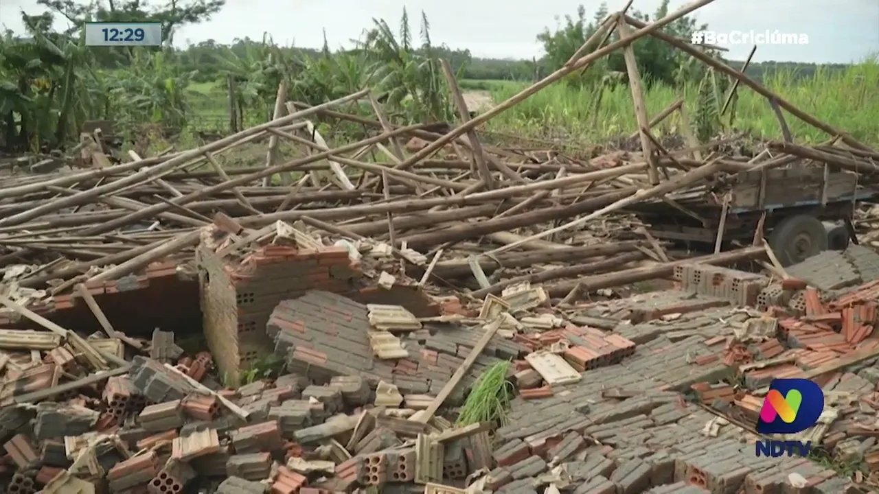 Passagem de tornado deixa rastro de destruição em Sangão e Jaguaruna
