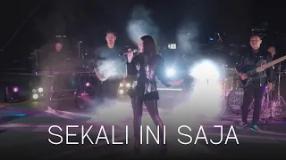 rossa sekali ini saja special clip from 50th floor theplaza 