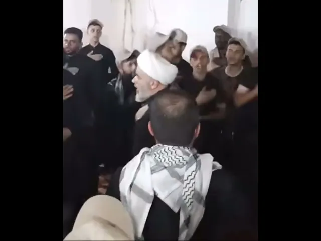 ⁣شباب : ماذا يهتفون ؟