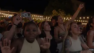 Grupo Revelação - Velocidade da Luz / Fala Baixinho  (Pagode do Revela edição Portugal / Ao Vivo)