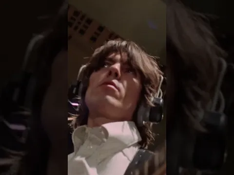 This one’s got teeth #TheBeatles #HeyBulldog