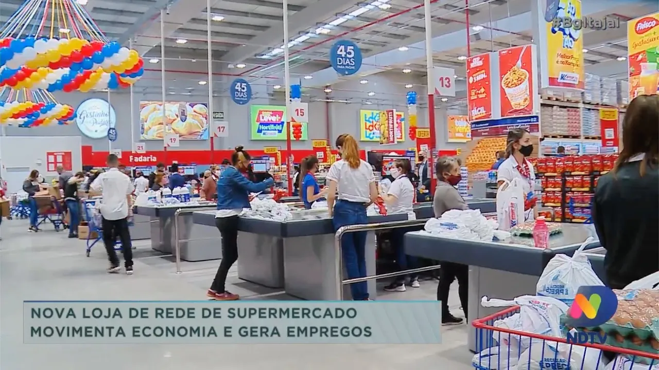 Nova loja de rede supermercado Koch movimenta economia e gera empregos em Porto Belo