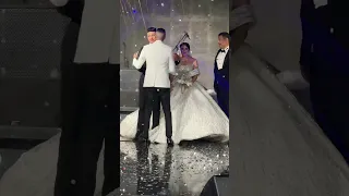 حسن شاكوش كيف استقبل ريم عروسته من والدها وشقيقها  حسن شاكوش كيف استقبل ريم عروسته من والدها وشقيقها
