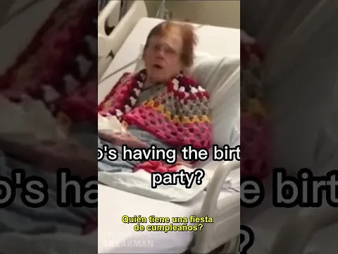 Abuelita ve fantasma de Niña