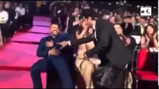 سلمان خان كاد يسقط عن الكرسي من شدة الضحك 