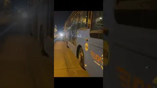 HASIRA ZA WANANCHI WAPIGA MAWE MWENDO KASI 