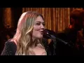 "Love go by" Elle King"