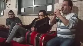 الفنان عزو ريان والزمار القدير هاشم السويطي في ديوان المرحوم ابو عاطف السويطي جنين 