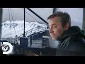 Download Lagu 25-FOOT WAVES As Jake Battles Typhoon Kong-Rey While His Life Unravels | Deadliest Catch
