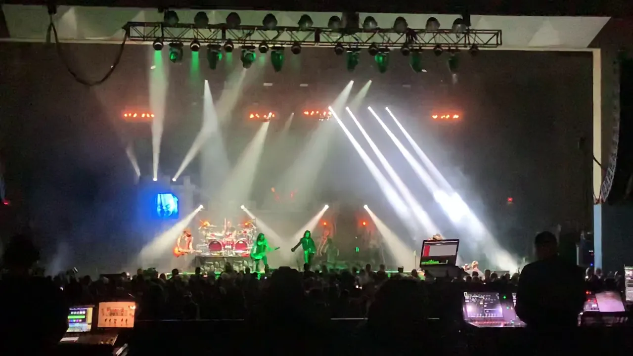 Alice Cooper: Billion Dollar Babies