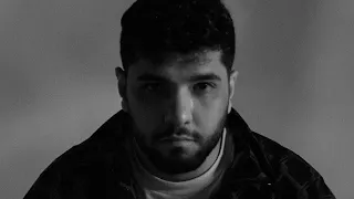                                       أغنية  مش أول مره  ليجي سي و غالية دندنها