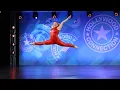 She wants to move - Hollywood Connection Chicago 2025