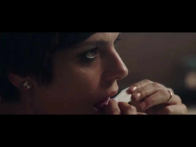 Indivisibili (di Edoardo De Angelis) | Clip 'Ma tu ti rendi conto?'