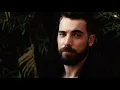 Schitt s Creek Star Dustin Milligan On Puns Dad Jokes