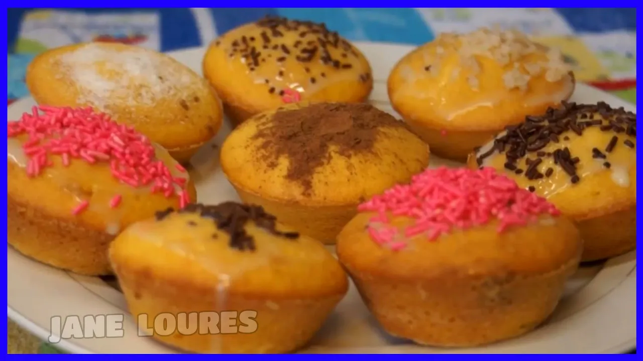 MINI BOLOS (CUPCAKES DE FUBÁ)