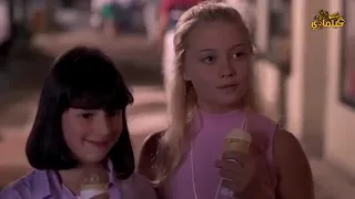 بنت بتستخدم جسمها عشان تشرح للطلاب الدرس ويفهموه صح 