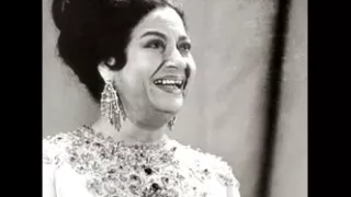 أم كلثوم     سيرة الحب        مقطع راااائع من حفل ب   لبنان     م  دندنها