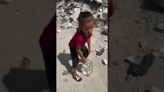 انا الطفل الي شيبتوه شاهد شوف وداع ااشطفل شهيدة 