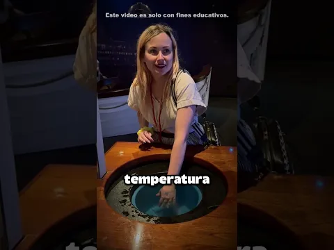 Su Reacción al Sentir lo Helada que Estaba el Agua del Titanic 🥶🚢#wholesome