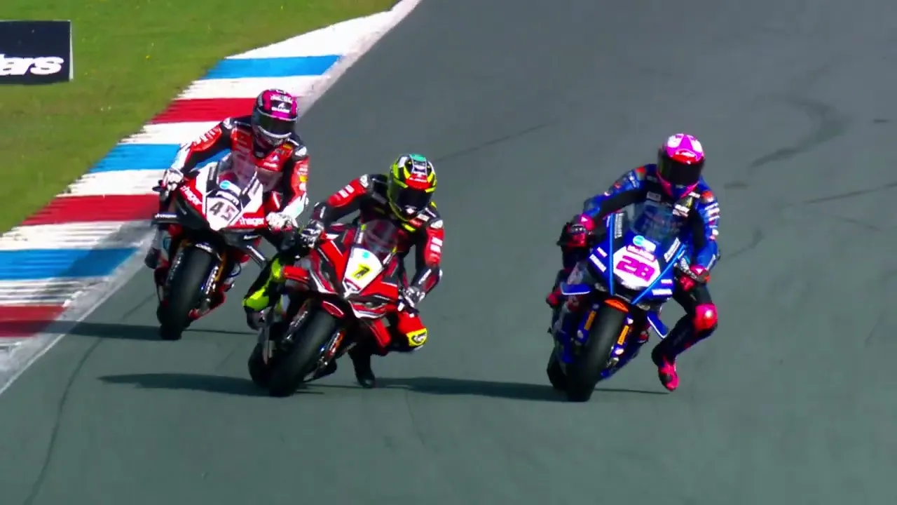 It was no-holds-barred at TT Circuit Assen for a BSB battle royale 🥊
