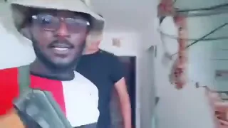 استلام مخزن ضخم يحتوي على صورايخ كورنيت و p10الله اكبر الله اكبر