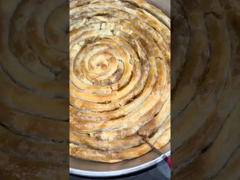 BYREK ME QEPË DHE ORIZ – RECETA E MAMIT ❤️