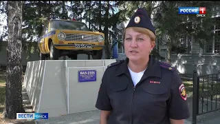 В День знаний сотрудники ГИБДД Омска просят водителей быть внимательнее на дорогах