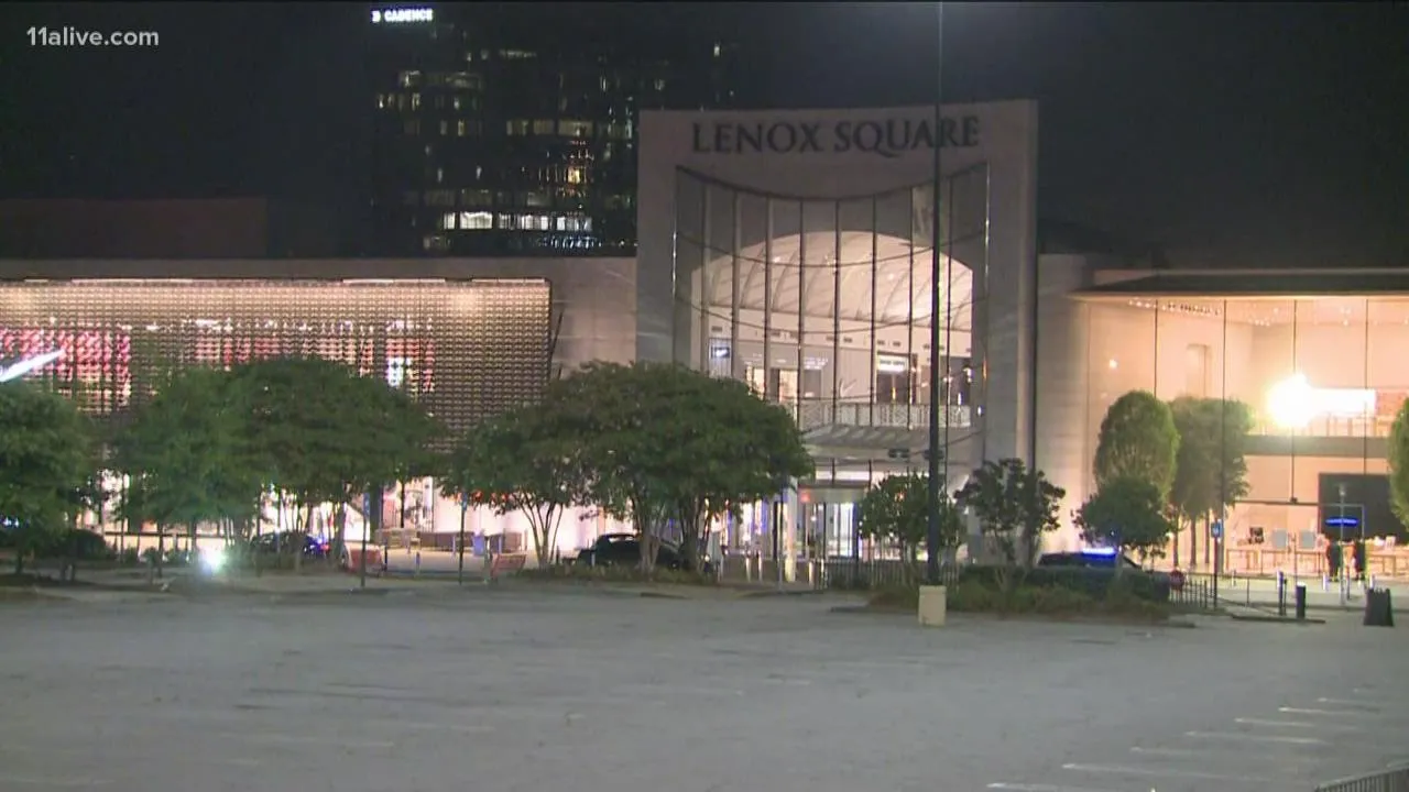 Testing Strangers Diamonds 😭💎 Atlanta Mall Edition | Public Interview