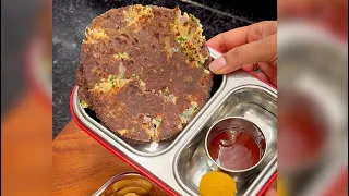 Bachchon ke tiffin ke liye ek tasty healthy recipe #sonalkirasoi ragi paneer paratha