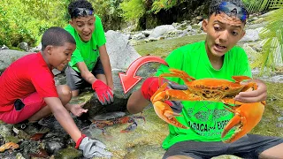 Buscando CANGREJOS 🦀 Con LOS NIÑOS En El Río😳🌊 *Final Inesperado* 
