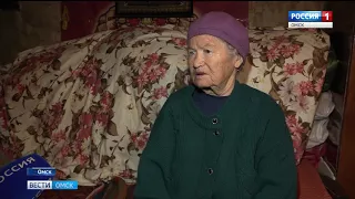 Покосившаяся избушка без отопления и воды