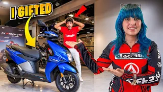 I Gifted Zomato Boy a New Scooty 😍