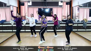 Download Chandigarh Mein Ladies Dance Performance | Good Newwz | Easy Steps | Step2Step Dance Studio, Mohali MP3