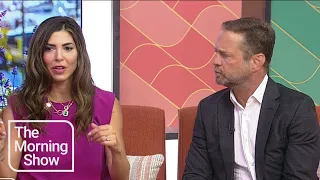 jason priestley and cindy sampson preview their private eyes spinoff