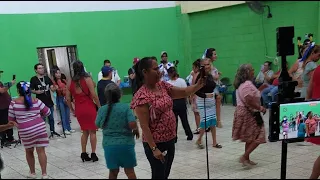 Balmore Padilla está en vivo Viernes Encimbiados