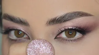 مكياج زهري مموه ومسحوب من نهاية العين خطوة بخطوة