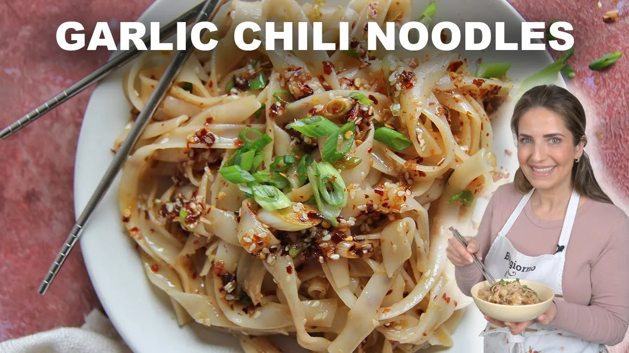 10 Minute Garlic Chili Noodles - Super Easy Recipe!